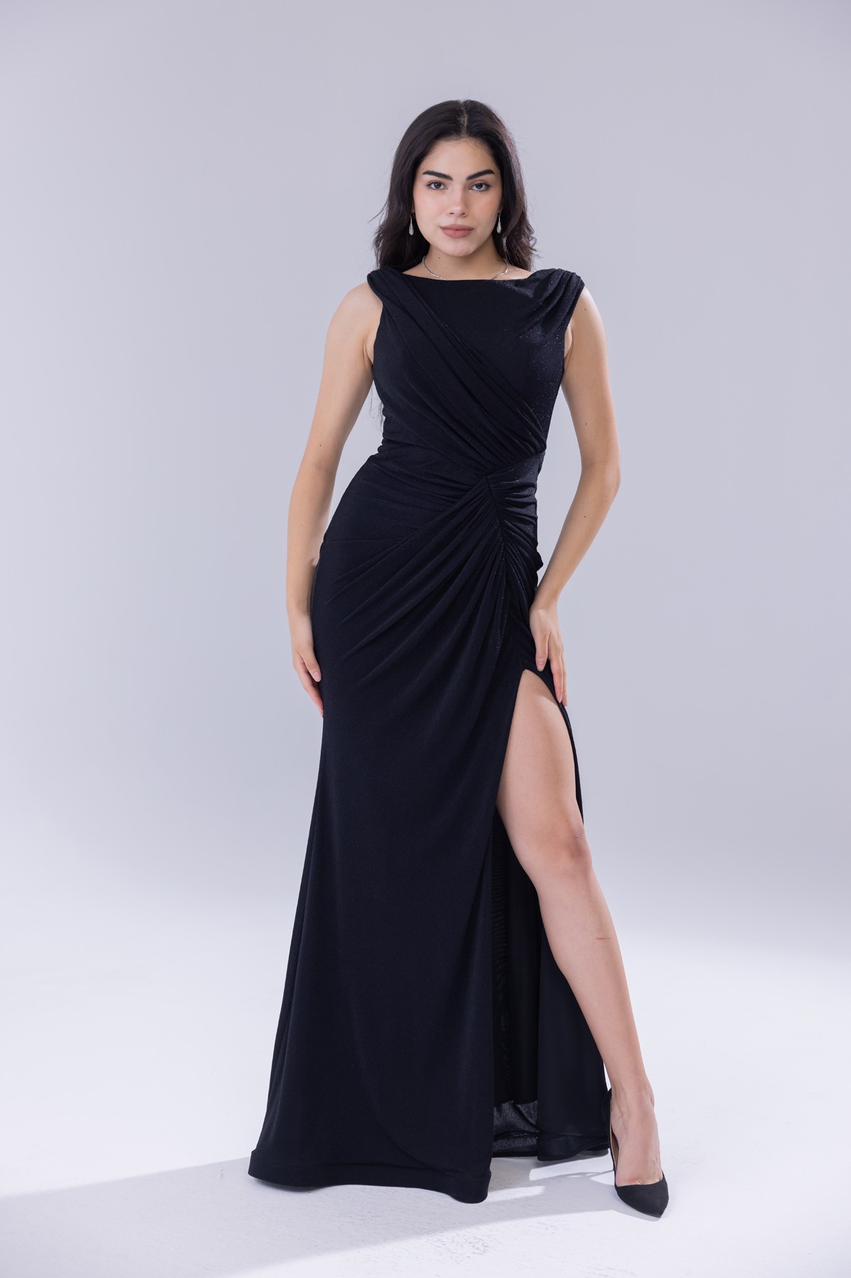BDM Exclusive Işıltılı Drape Detaylı Kayık Yaka Uzun Yırtmaçlı Premium Abiye Elbise