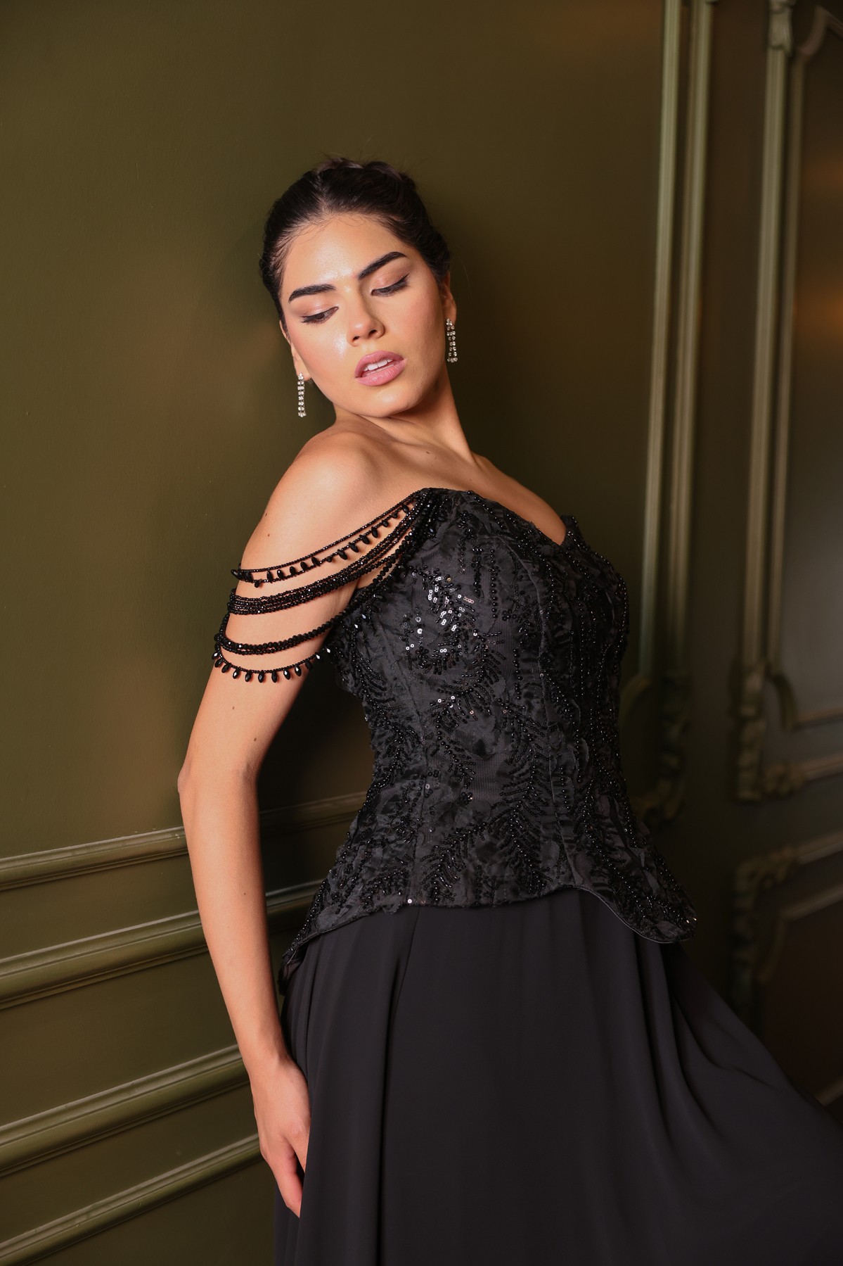BDM Exclusive Omuz Dekolteli Boncuk İşlemeli Uzun Abiye Elbise Zarif ve Şık Gece Elbisesi