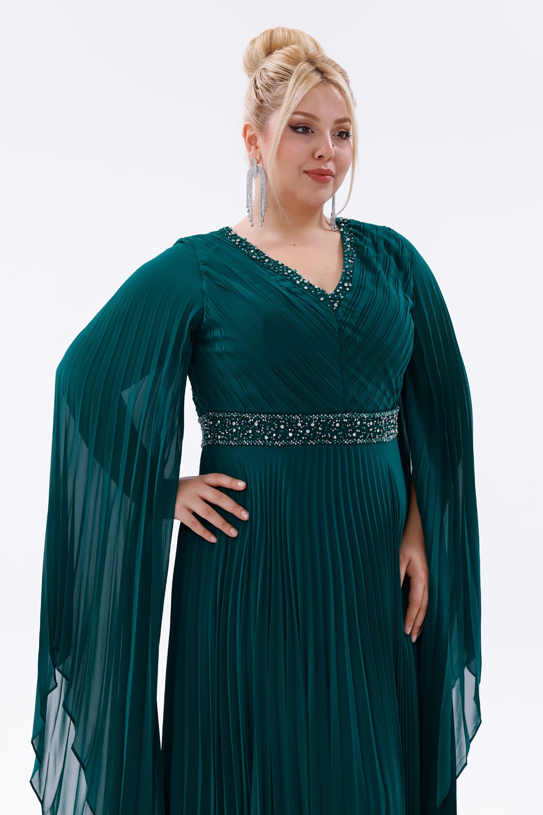 BDM Exclusive Saten Piliseli Taş İşlemeli Büyük Beden Abiye Elbise