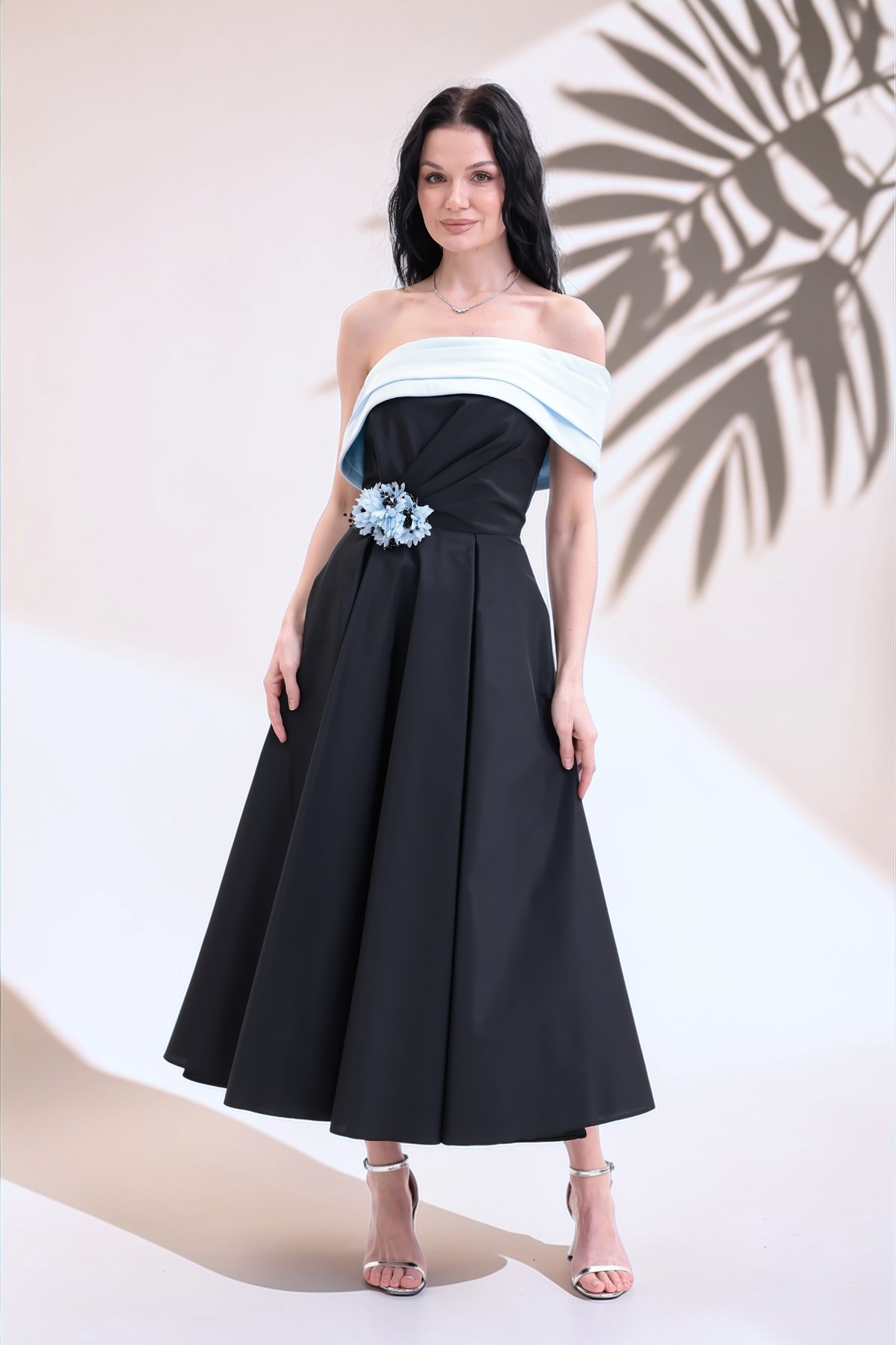 BDM Exclusive Tafta Çiçek Detaylı Off-Shoulder Premium Abiye Elbise