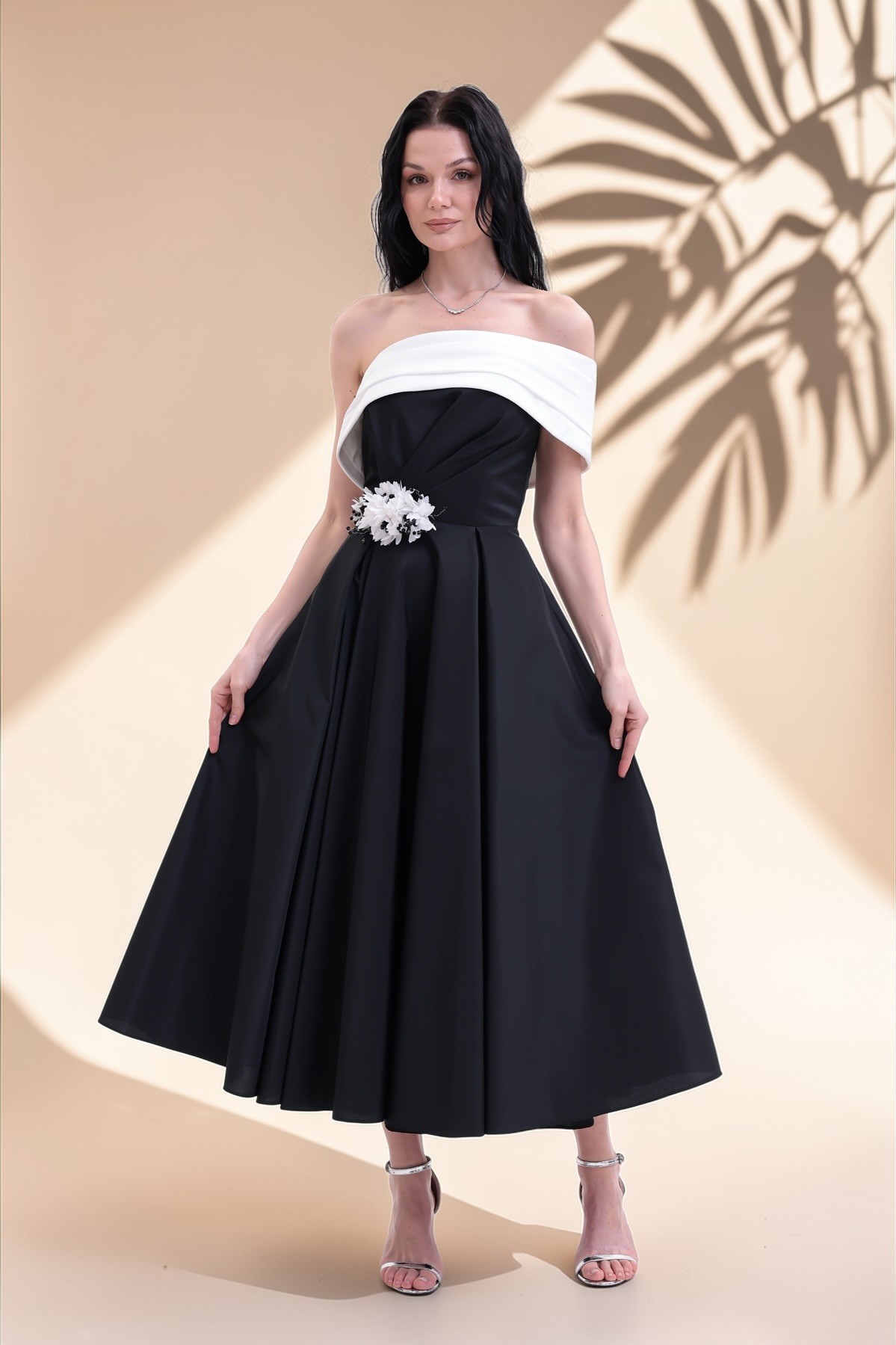 BDM Exclusive Tafta Çiçek Detaylı Off-Shoulder Premium Abiye Elbise