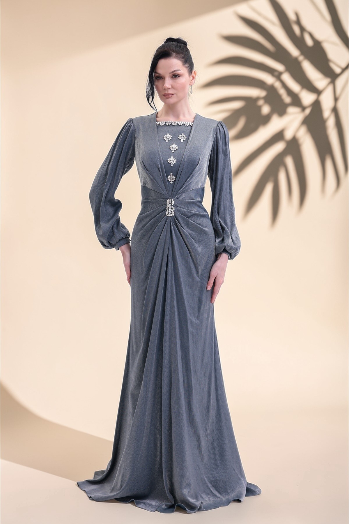 BDM Exclusive Taş Detaylı Drape Gövdeli Uzun Kollu Premium Abiye Elbise