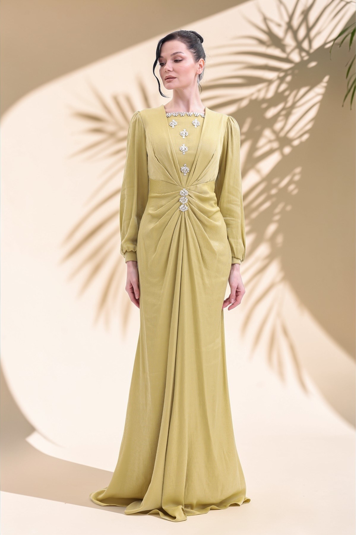 BDM Exclusive Taş Detaylı Drape Gövdeli Uzun Kollu Premium Abiye Elbise