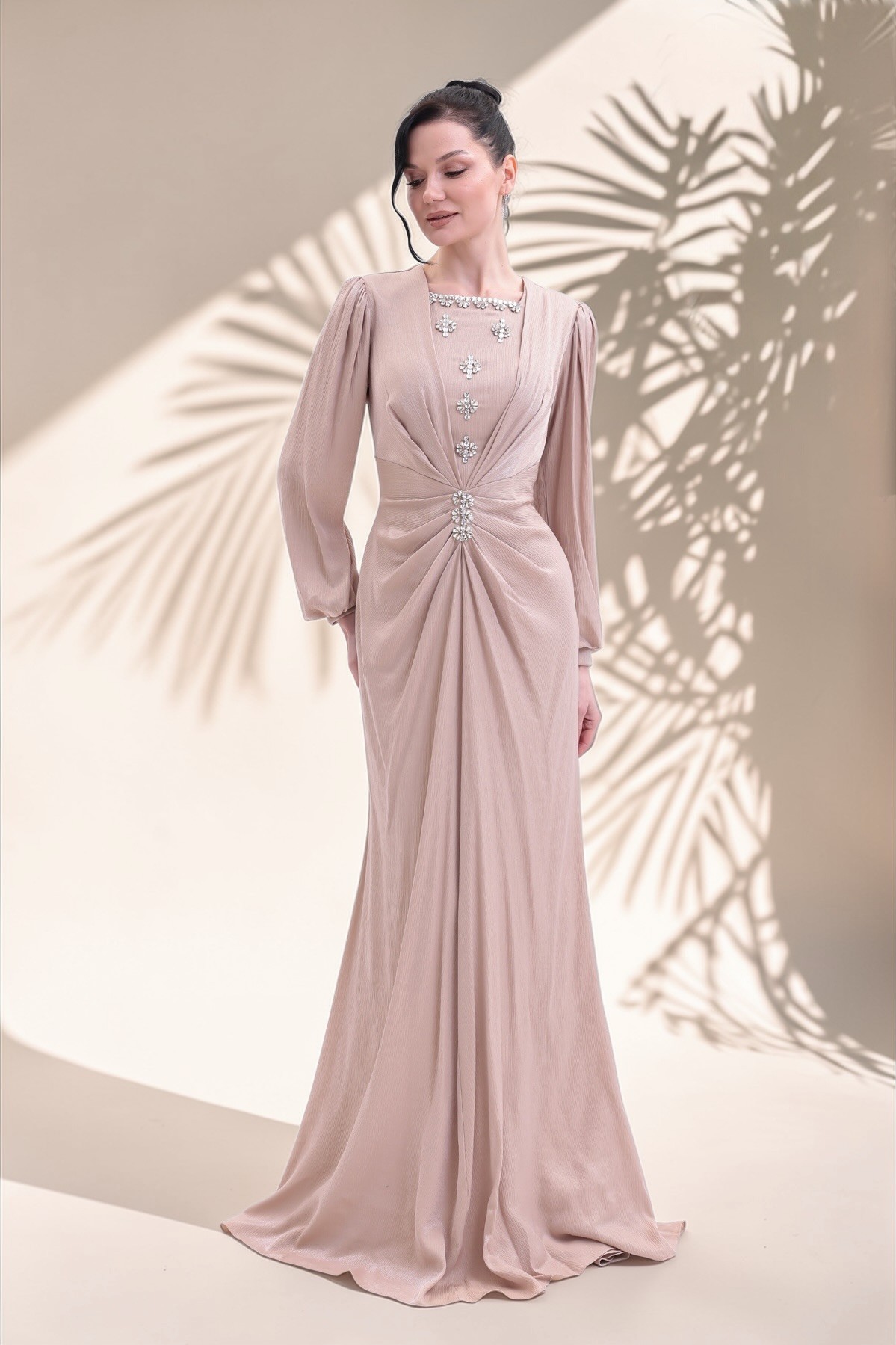 BDM Exclusive Taş Detaylı Drape Gövdeli Uzun Kollu Premium Abiye Elbise
