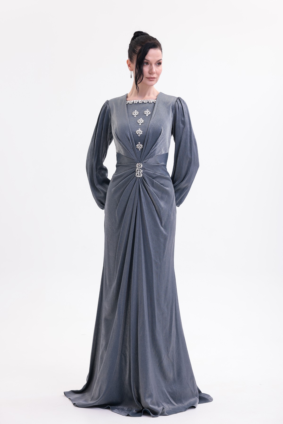 BDM Exclusive Taş Detaylı Drape Gövdeli Uzun Kollu Premium Abiye Elbise