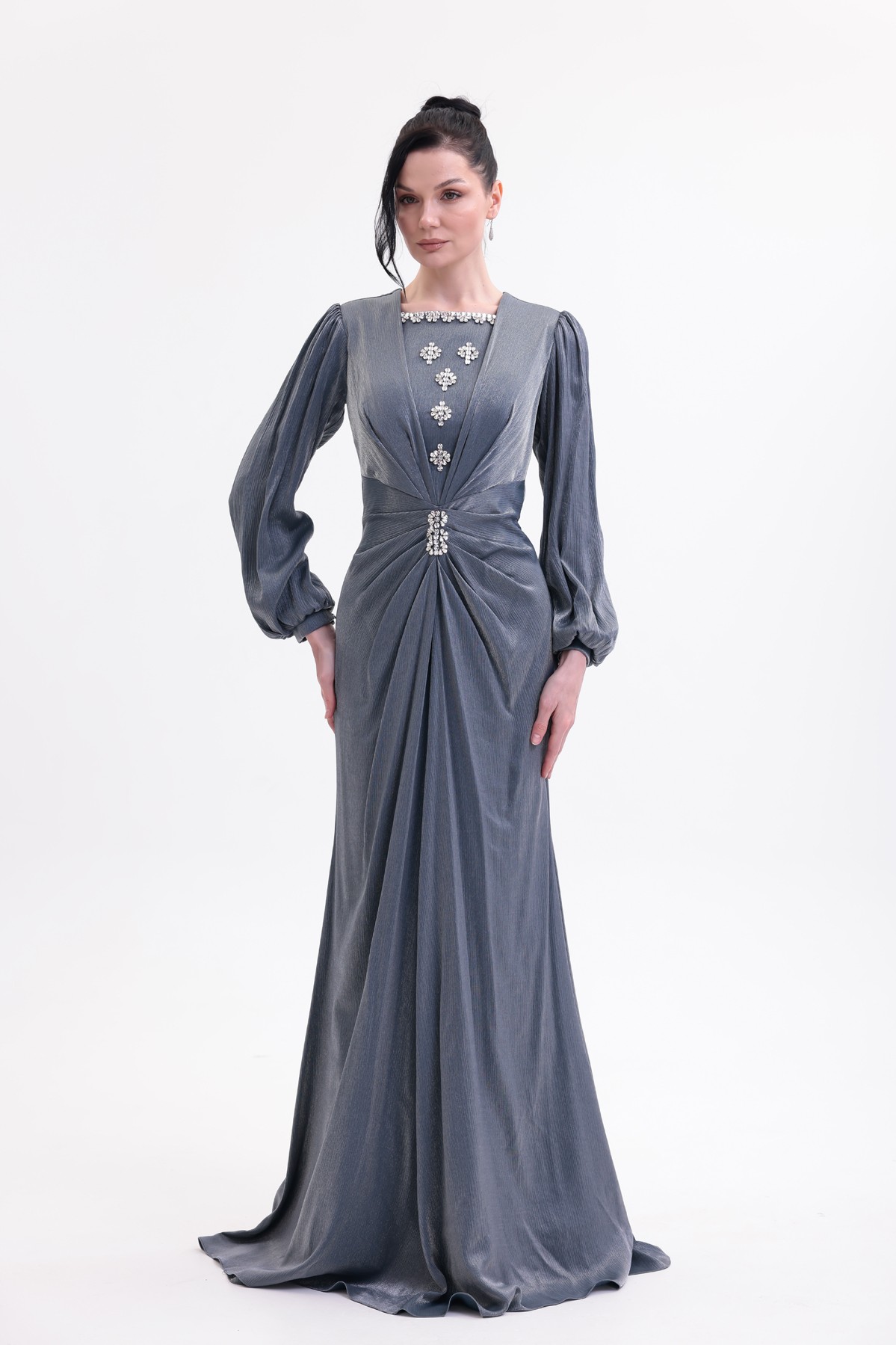 BDM Exclusive Taş Detaylı Drape Gövdeli Uzun Kollu Premium Abiye Elbise
