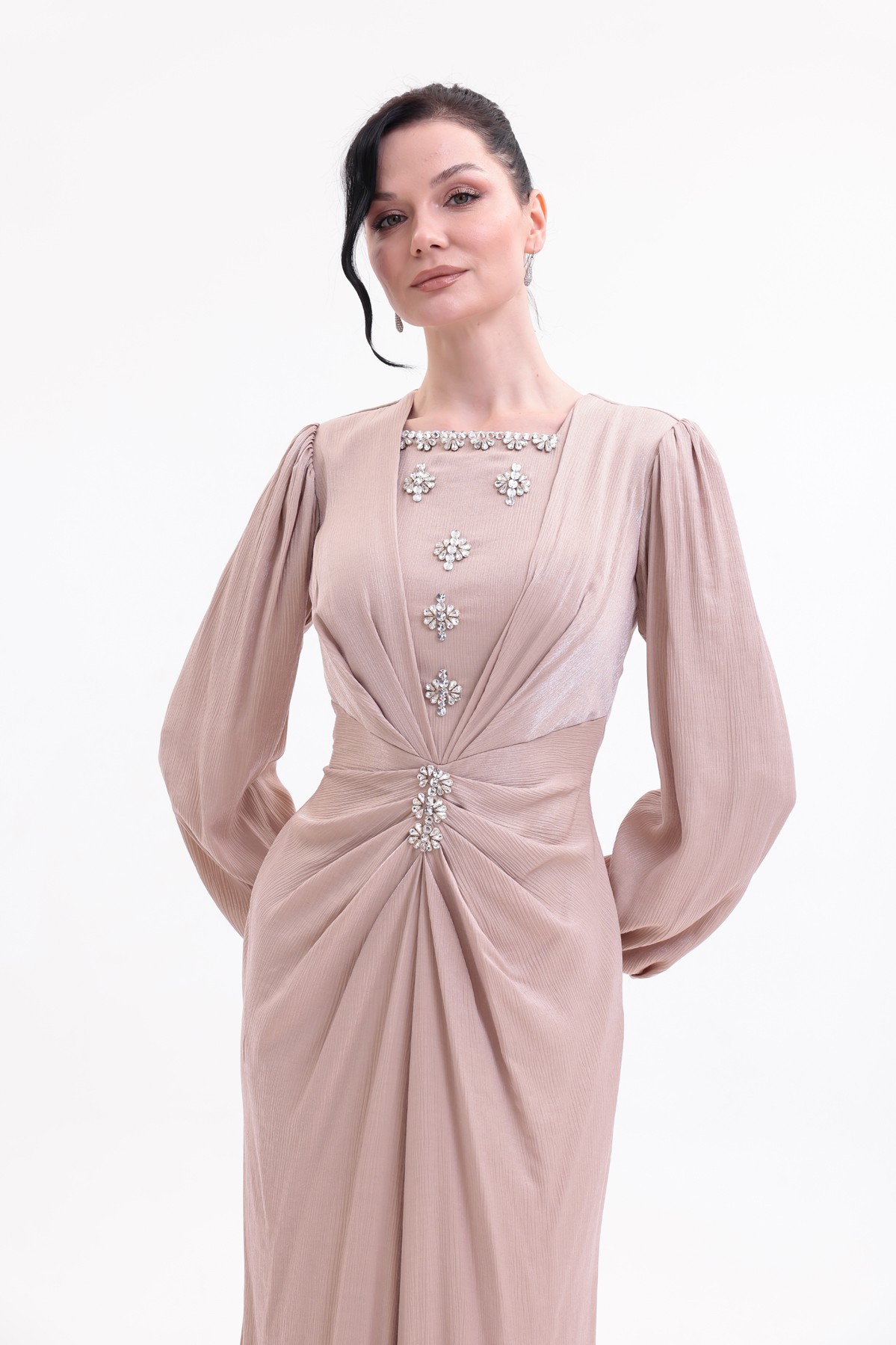 BDM Exclusive Taş Detaylı Drape Gövdeli Uzun Kollu Premium Abiye Elbise