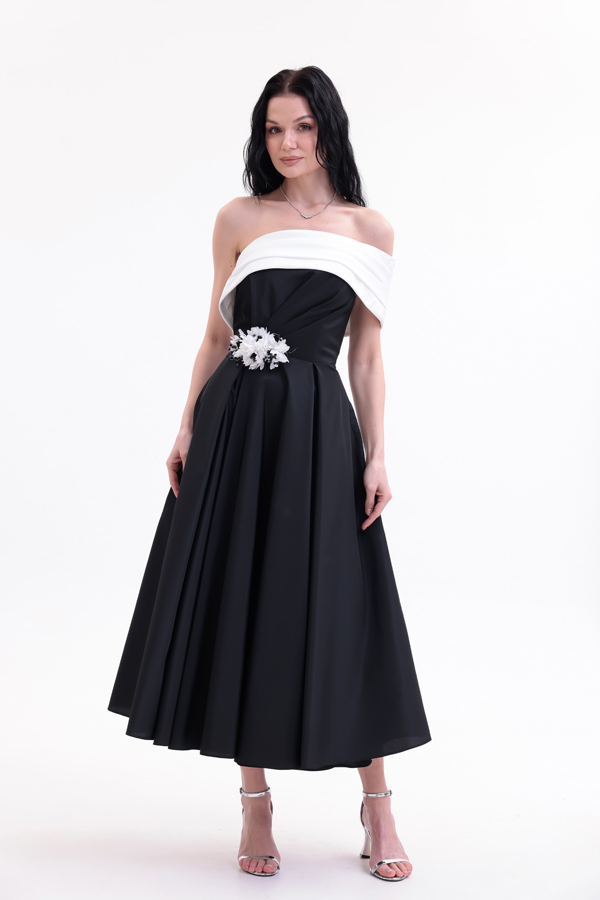 BDM Exclusive Tafta Çiçek Detaylı Off-Shoulder Premium Abiye Elbise