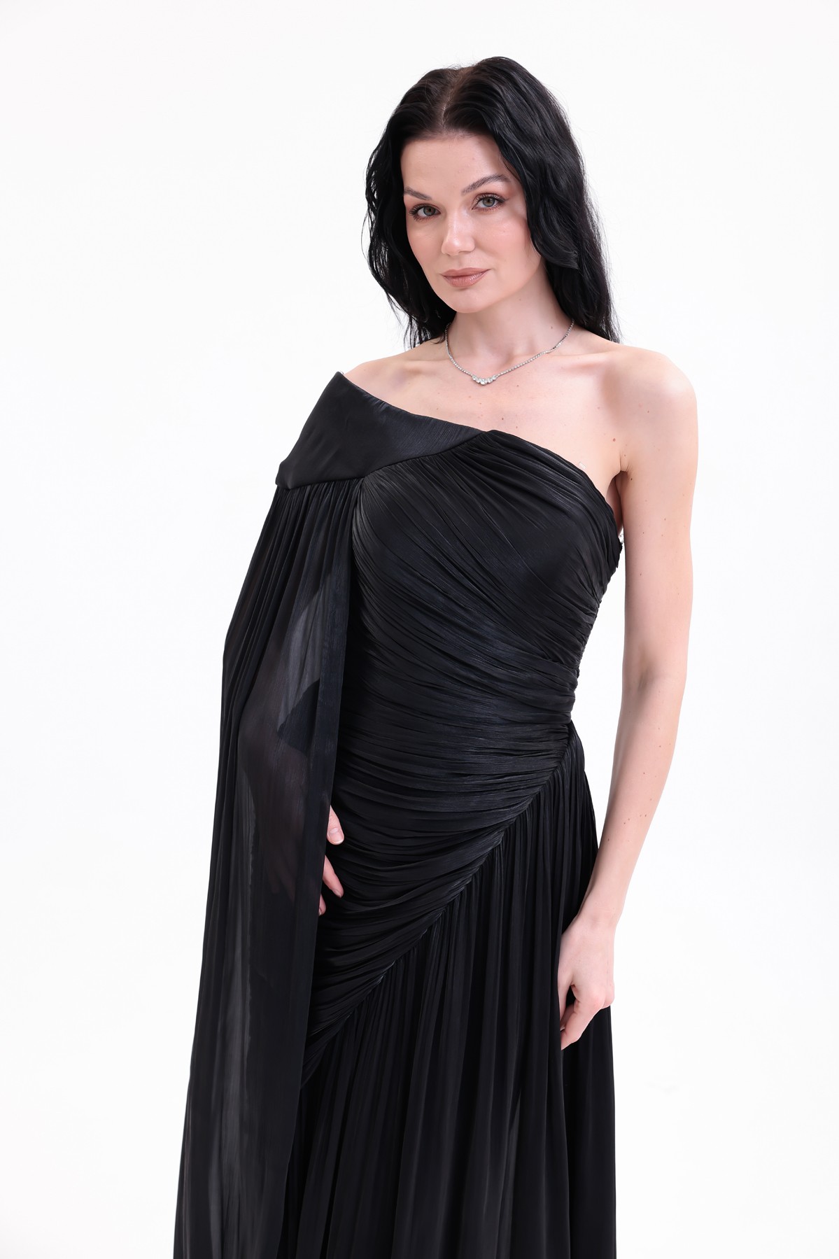 BDM Exclusive Parlak Şifon Drape Kollu Tek Omuz Premium Abiye Elbise