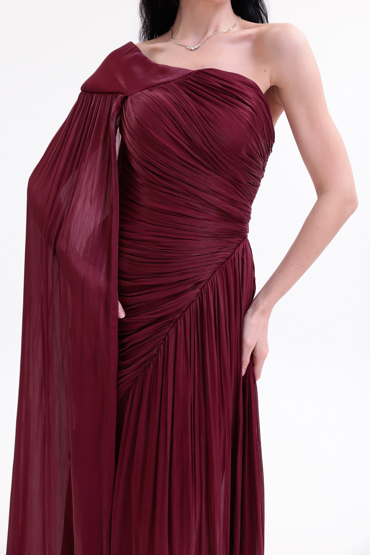 BDM Exclusive Parlak Şifon Drape Kollu Tek Omuz Premium Abiye Elbise