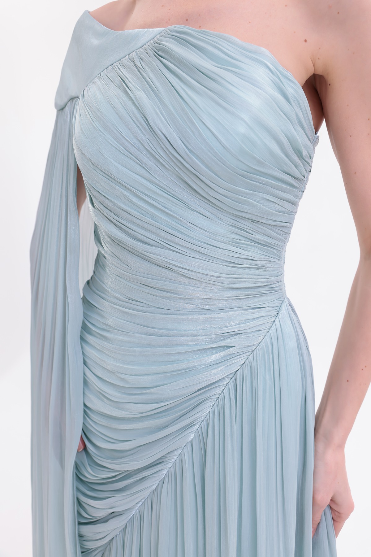 BDM Exclusive Parlak Şifon Drape Kollu Tek Omuz Premium Abiye Elbise