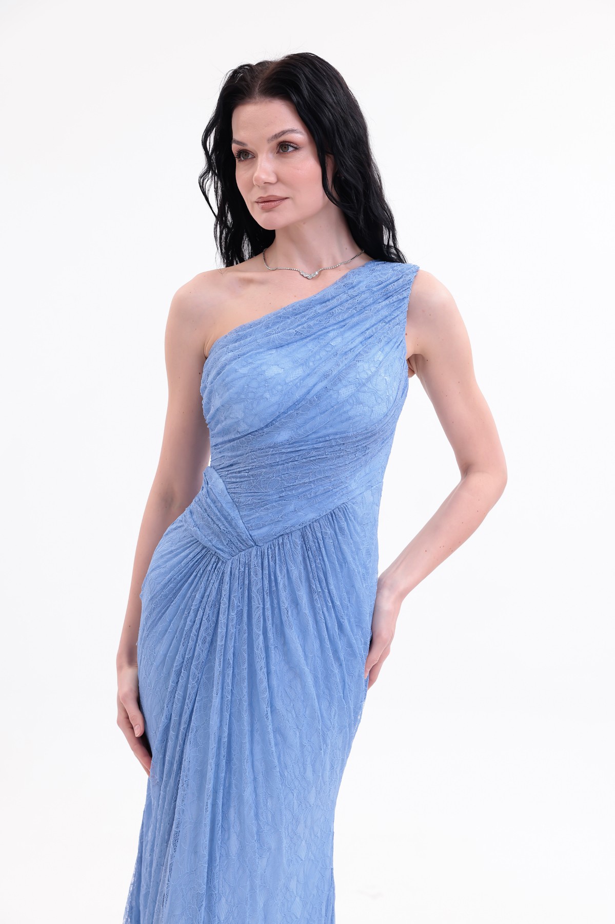 BDM Exclusive Dantel Drape Detaylı Tek Omuz Yırtmaçlı Premium Abiye Elbise