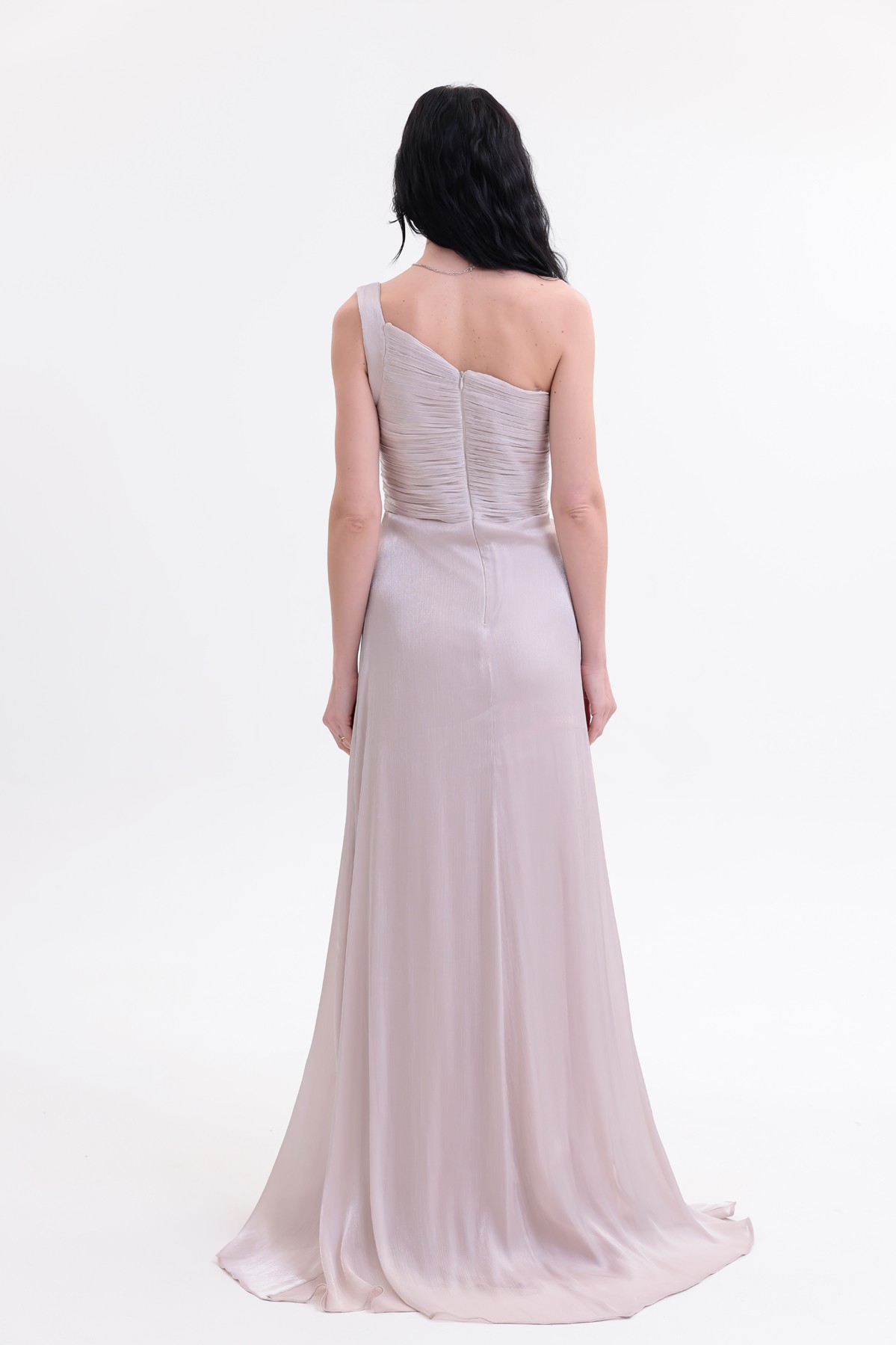 BDM Exclusive Parlak Şifon Drape Detaylı Tek Omuz Yırtmaçlı Premium Abiye Elbise