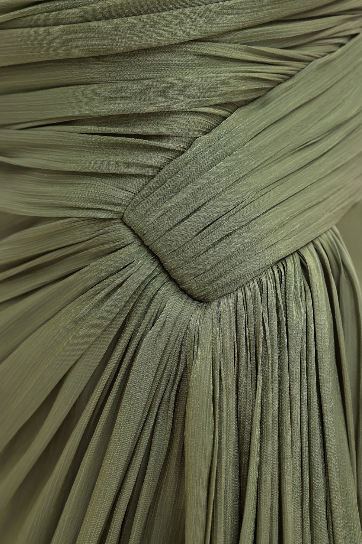 BDM Exclusive Parlak Şifon Drape Detaylı Tek Omuz Yırtmaçlı Premium Abiye Elbise
